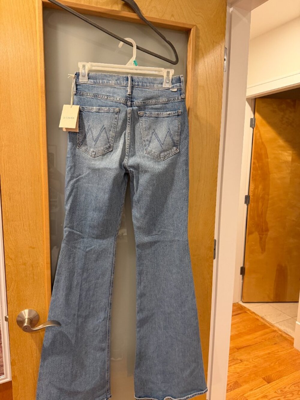 Size 26 MOTHER Doozy Mid-Rise Flare Jeans - Picture 3 of 4